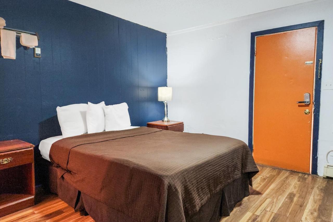 Oyo Hotel Colby, Ks Dış mekan fotoğraf
