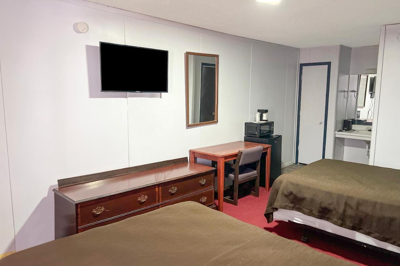 Oyo Hotel Colby, Ks Dış mekan fotoğraf
